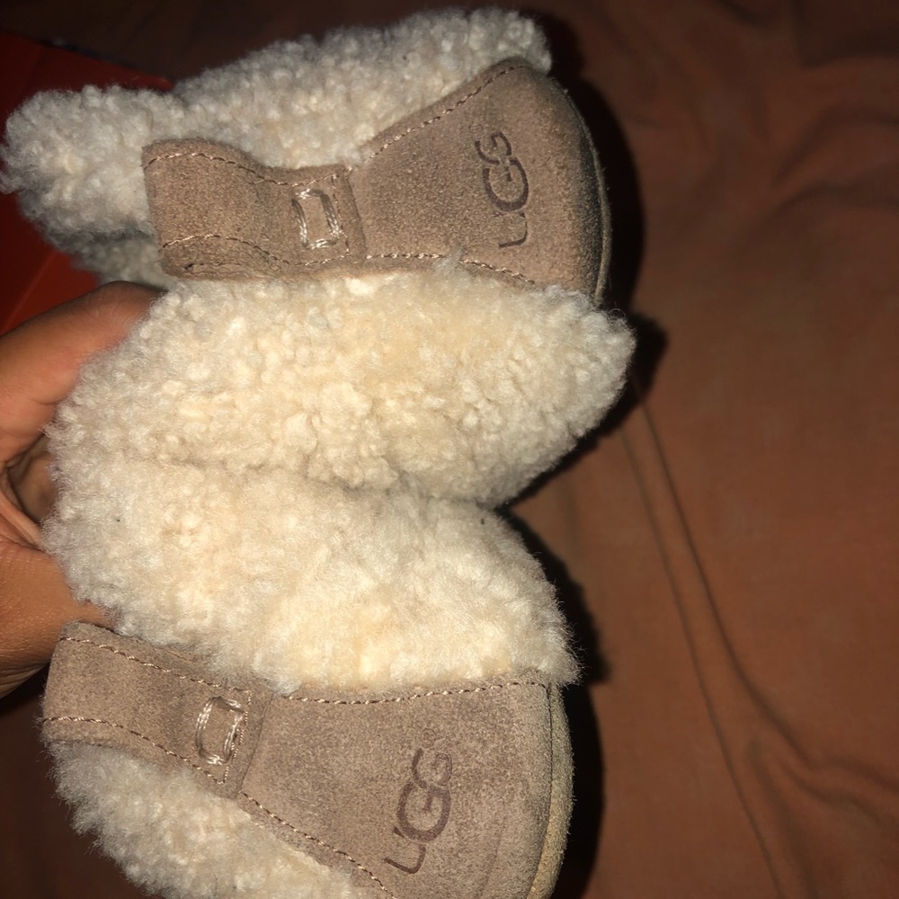 Ugg house slippers